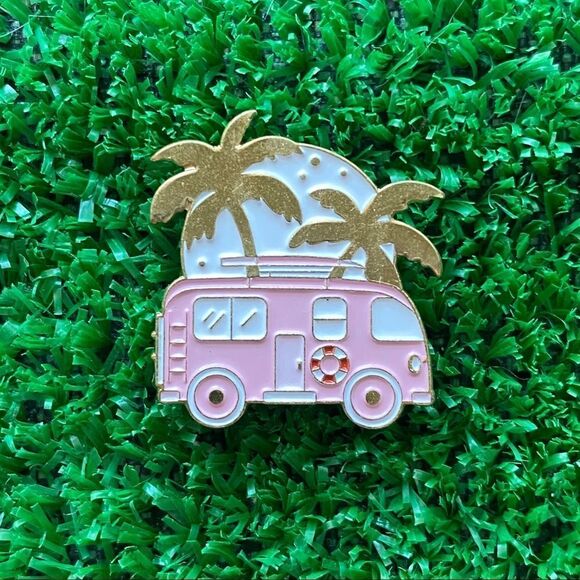 RV Camping PINK Enamel Pin/ Brooch Lapel - Picture 6 of 6